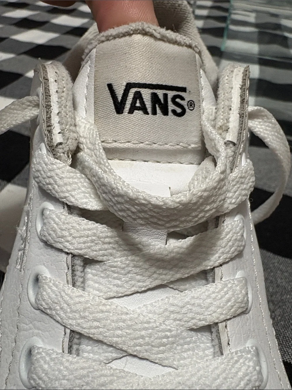 Vans White Leather Lace Up Sneaker Shoes  Women's Size 7 Terrycloth Lined